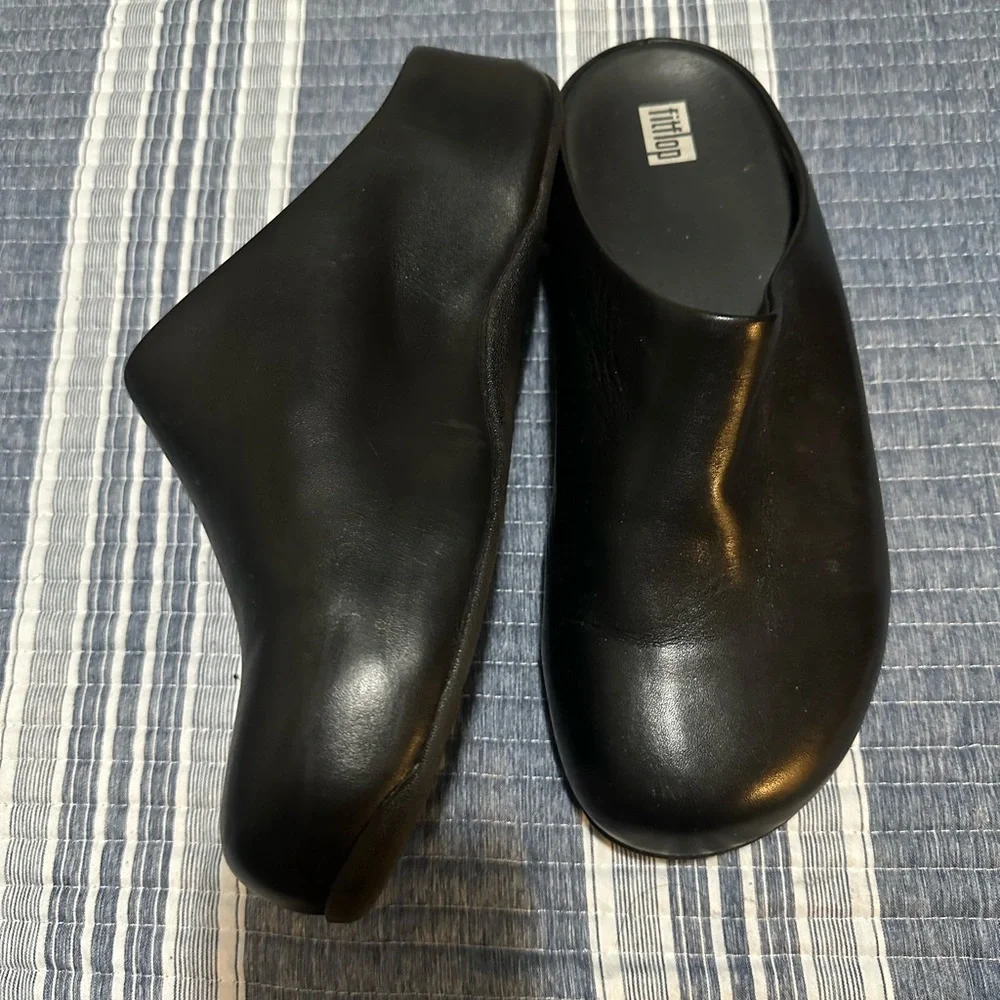 FitFlop Black Slip-On Clogs - Picture 3 of 5